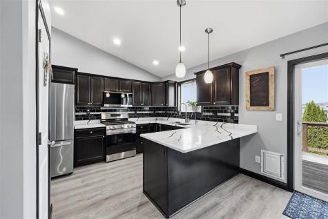 512 Jackson Street Tiffin IA 52340