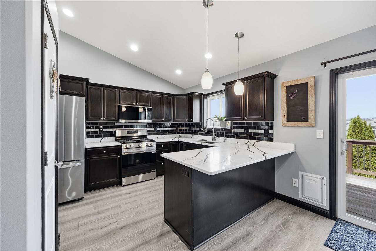 512 Jackson Street Tiffin IA 52340
