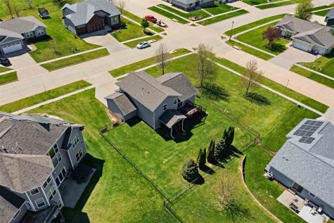 512 Jackson Street Tiffin IA 52340