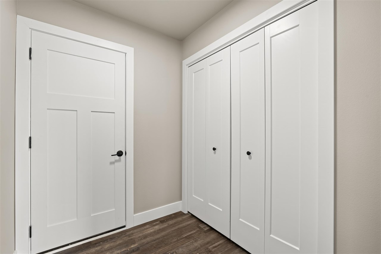 803 Mont Clair Street Solon IA 52333