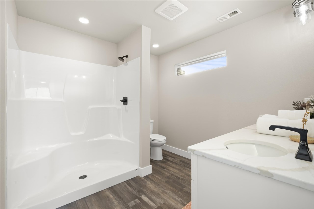 803 Mont Clair Street Solon IA 52333