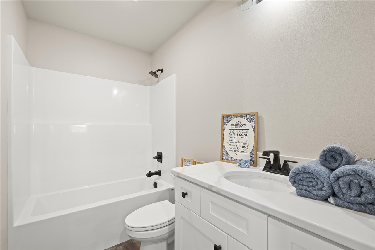 803 Mont Clair Street Solon IA 52333