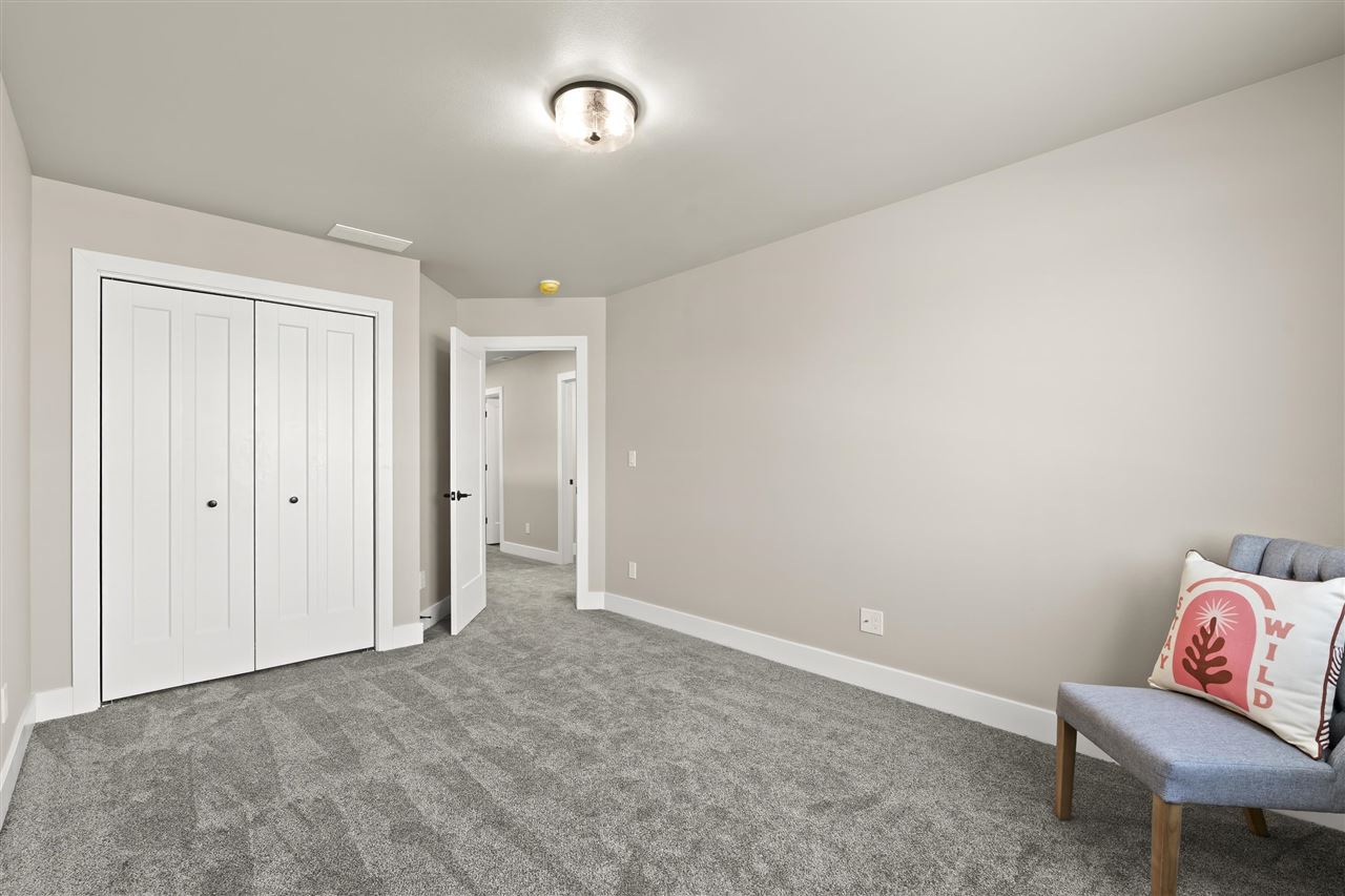 803 Mont Clair Street Solon IA 52333