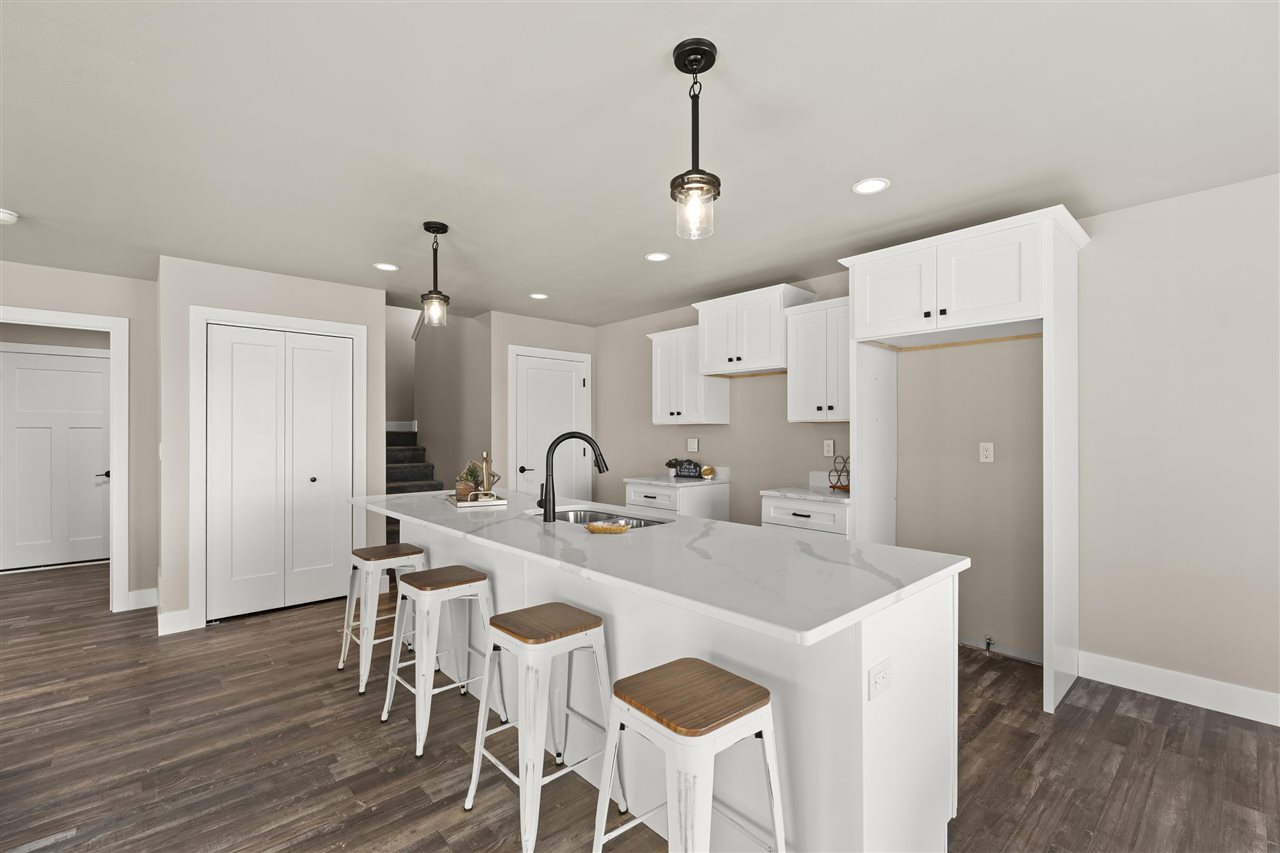 803 Mont Clair Street Solon IA 52333