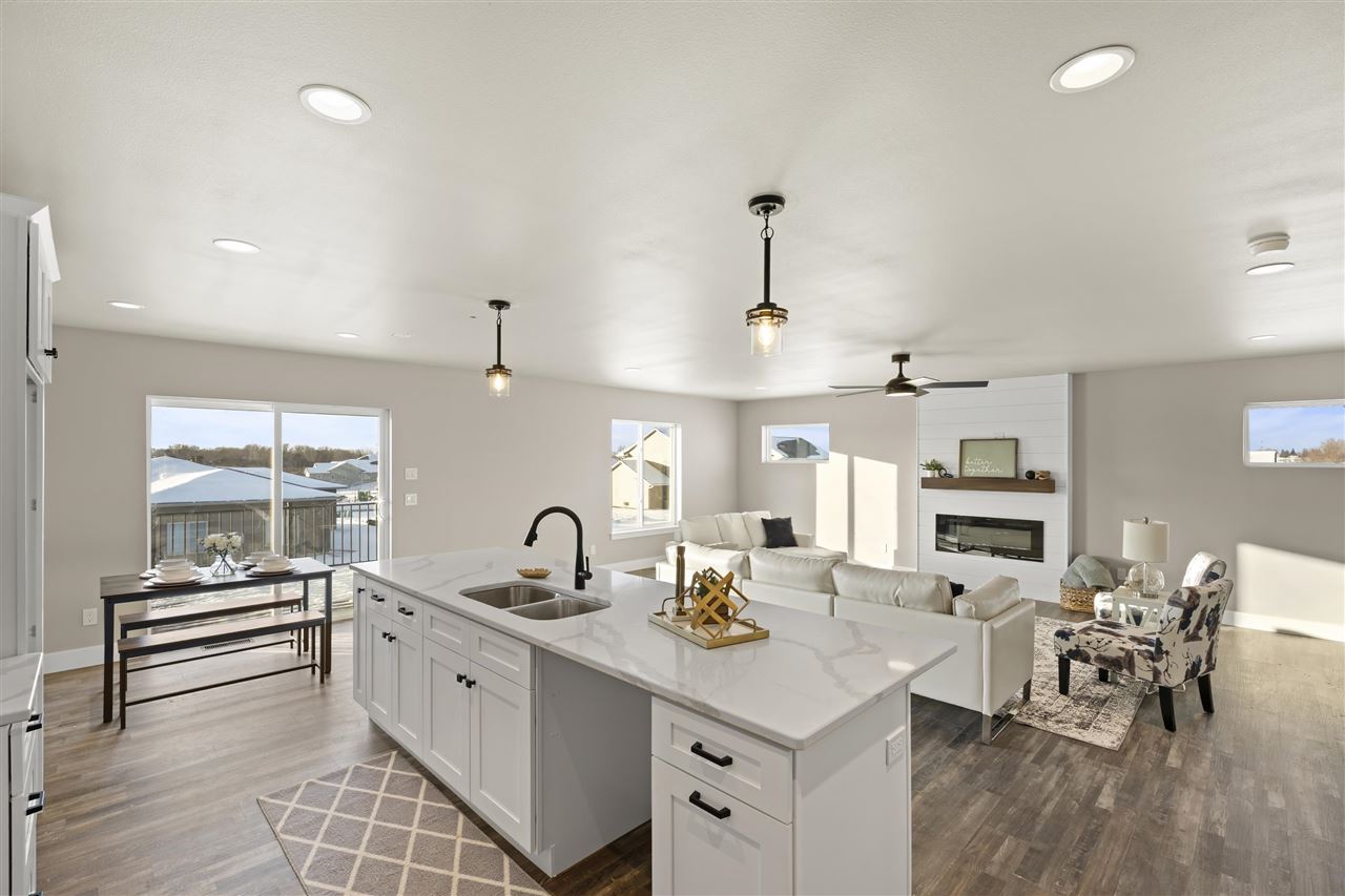 803 Mont Clair Street Solon IA 52333