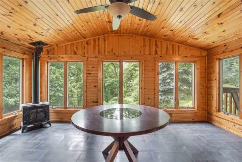 2221 Oak Road NE North Liberty IA 52317