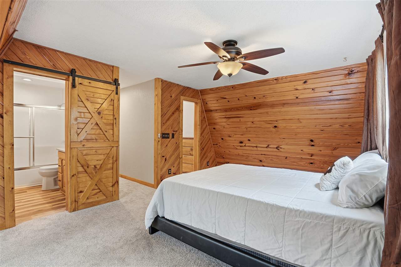 2221 Oak Road NE North Liberty IA 52317