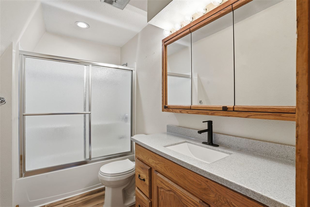 2221 Oak Road NE North Liberty IA 52317