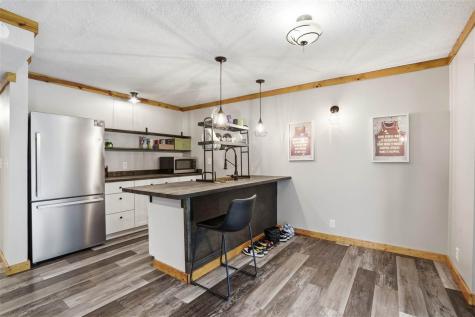 2221 Oak Road NE North Liberty IA 52317