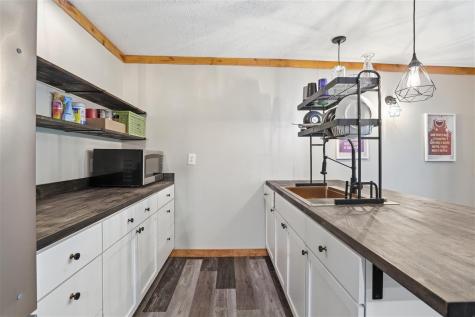 2221 Oak Road NE North Liberty IA 52317