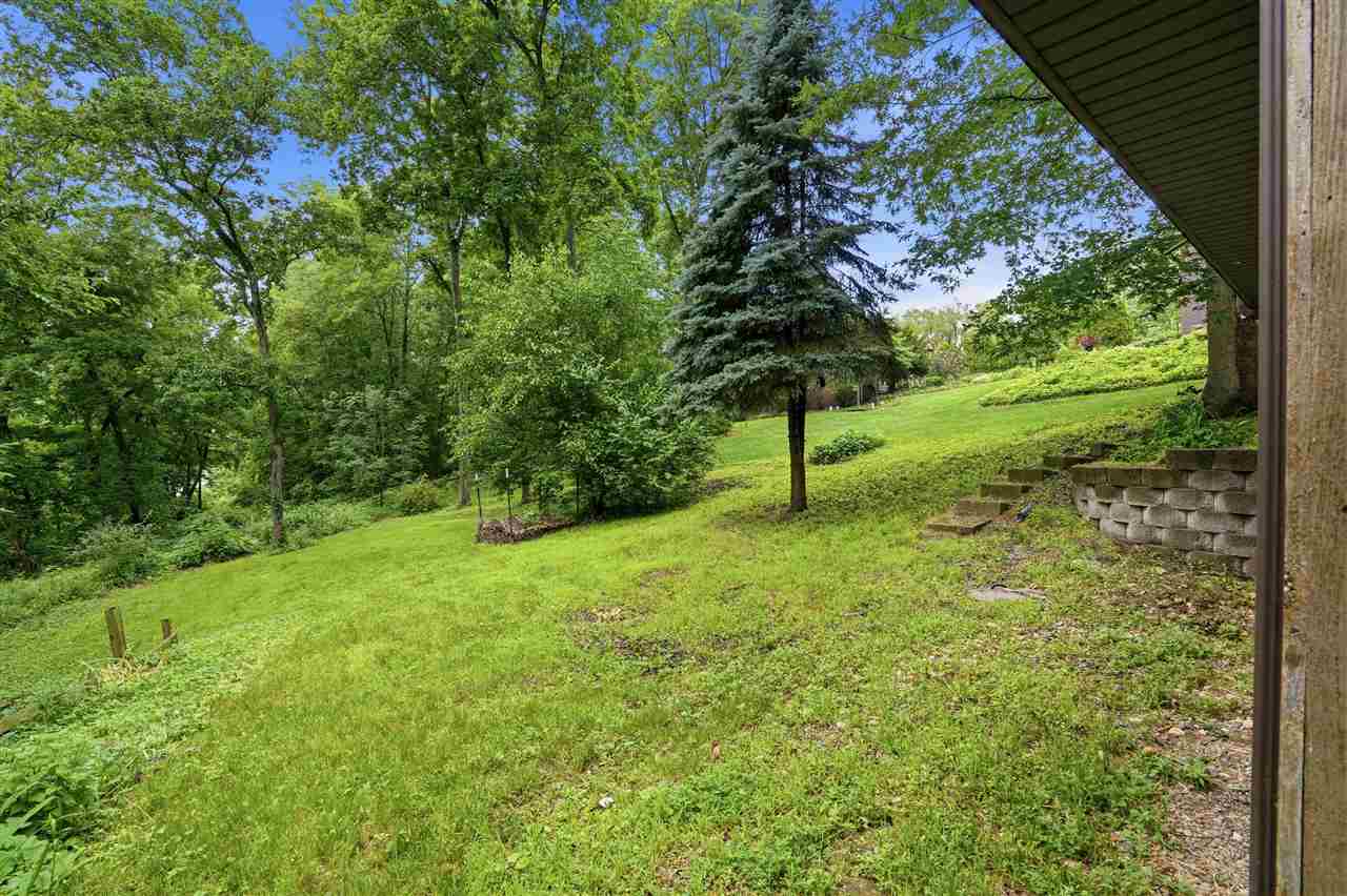 2221 Oak Road NE North Liberty IA 52317