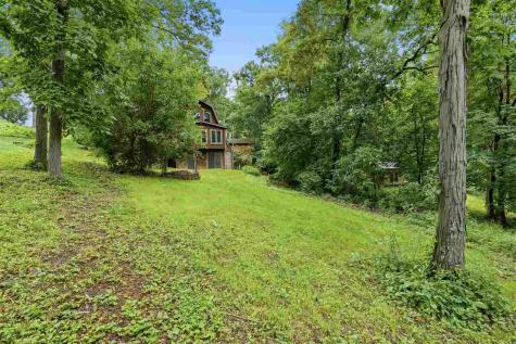 2221 Oak Road NE North Liberty IA 52317