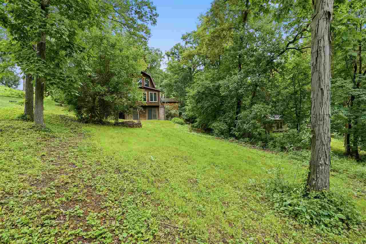 2221 Oak Road NE North Liberty IA 52317