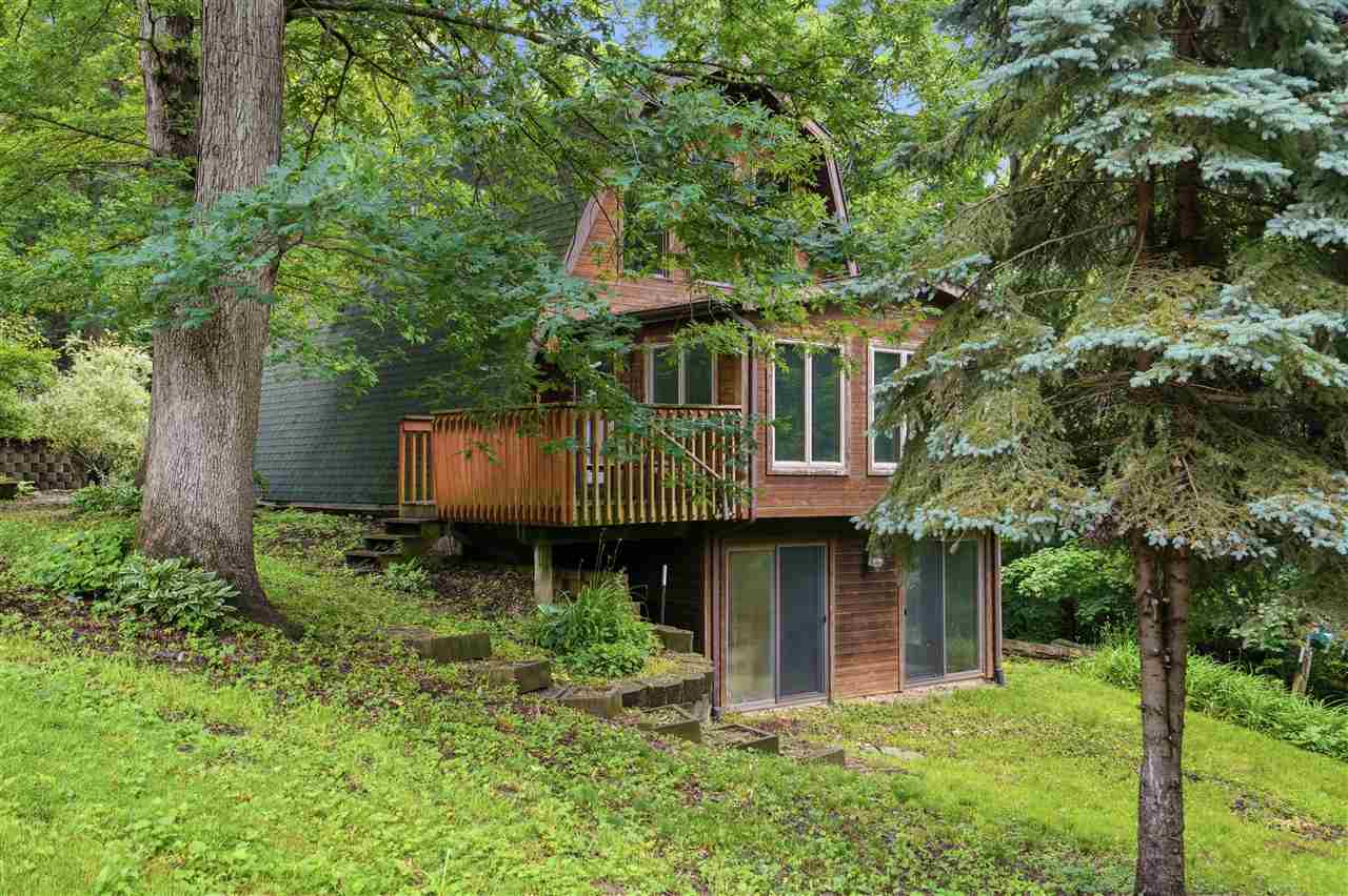 2221 Oak Road NE North Liberty IA 52317