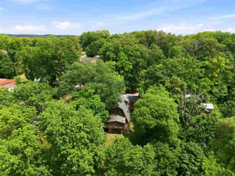 2221 Oak Road NE North Liberty IA 52317