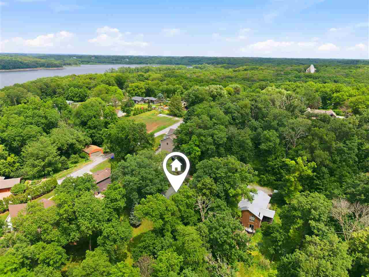 2221 Oak Road NE North Liberty IA 52317