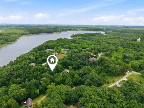 2221 Oak Road NE North Liberty IA 52317