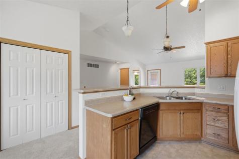 2626 Catskill Court Iowa City IA 52245