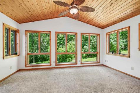 4084 Crest View Drive Solon IA 52333