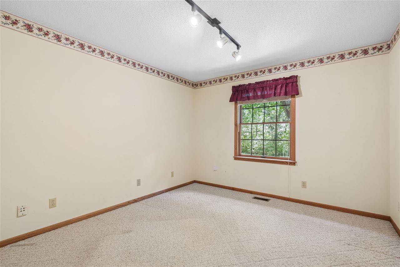 4084 Crest View Drive Solon IA 52333