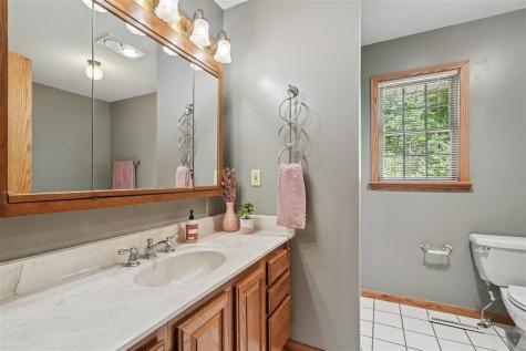 4084 Crest View Drive Solon IA 52333