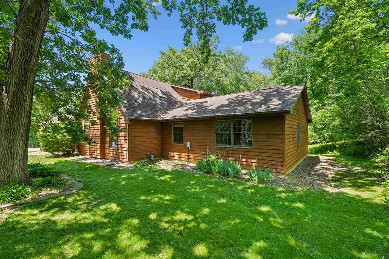 4084 Crest View Drive Solon IA 52333