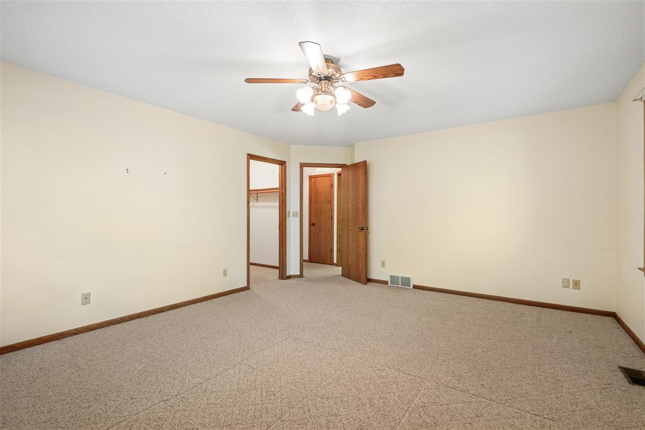 4084 Crest View Drive Solon IA 52333