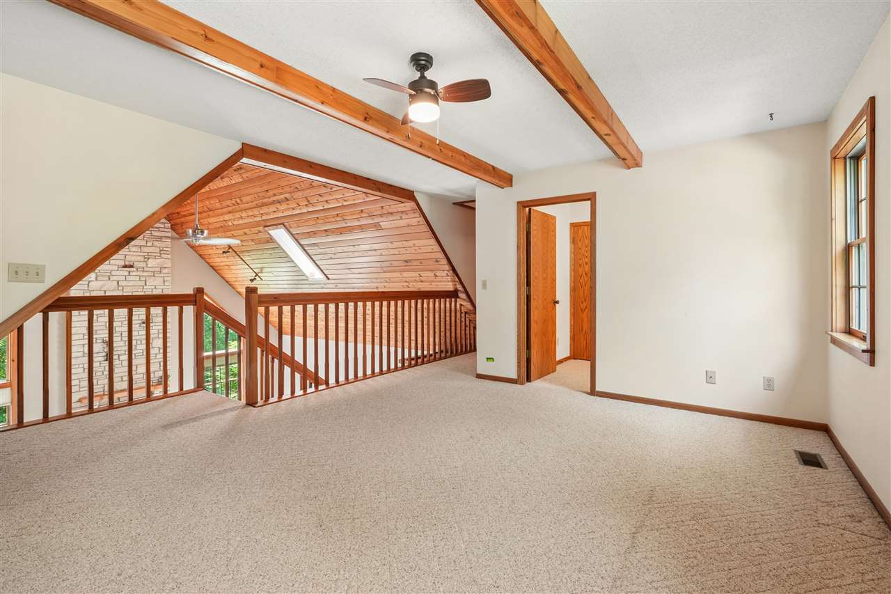 4084 Crest View Drive Solon IA 52333