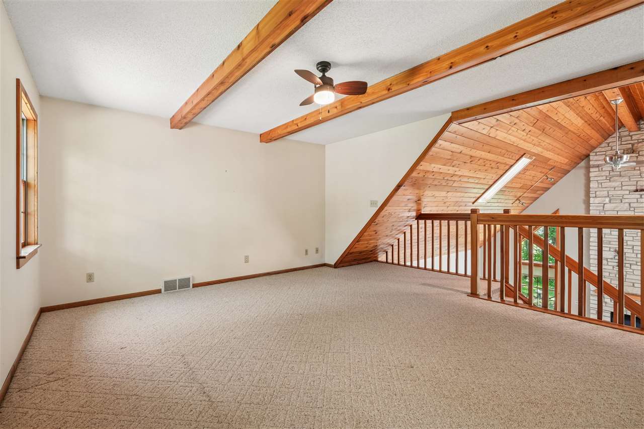 4084 Crest View Drive Solon IA 52333