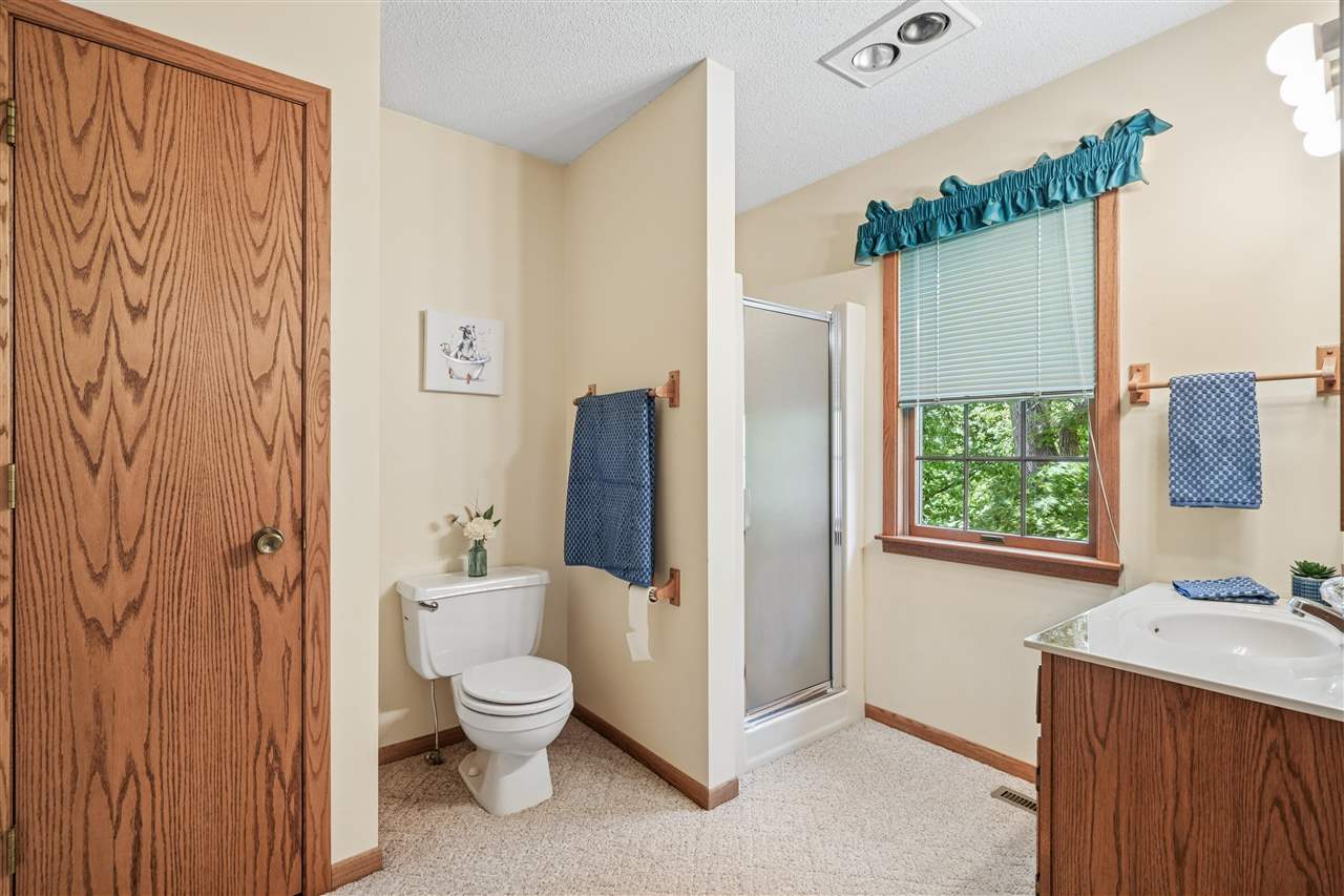 4084 Crest View Drive Solon IA 52333