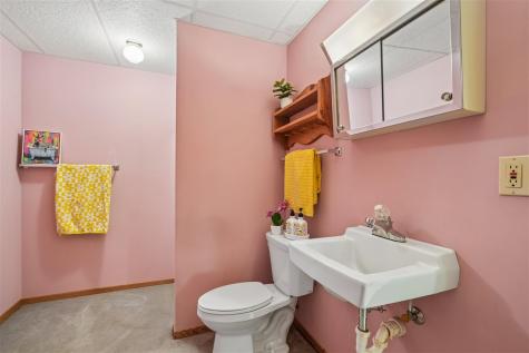 4084 Crest View Drive Solon IA 52333