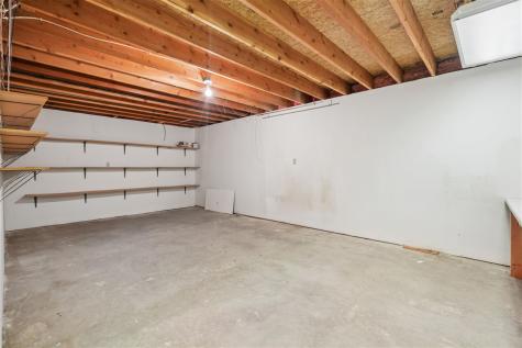 4084 Crest View Drive Solon IA 52333