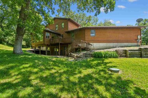 4084 Crest View Drive Solon IA 52333