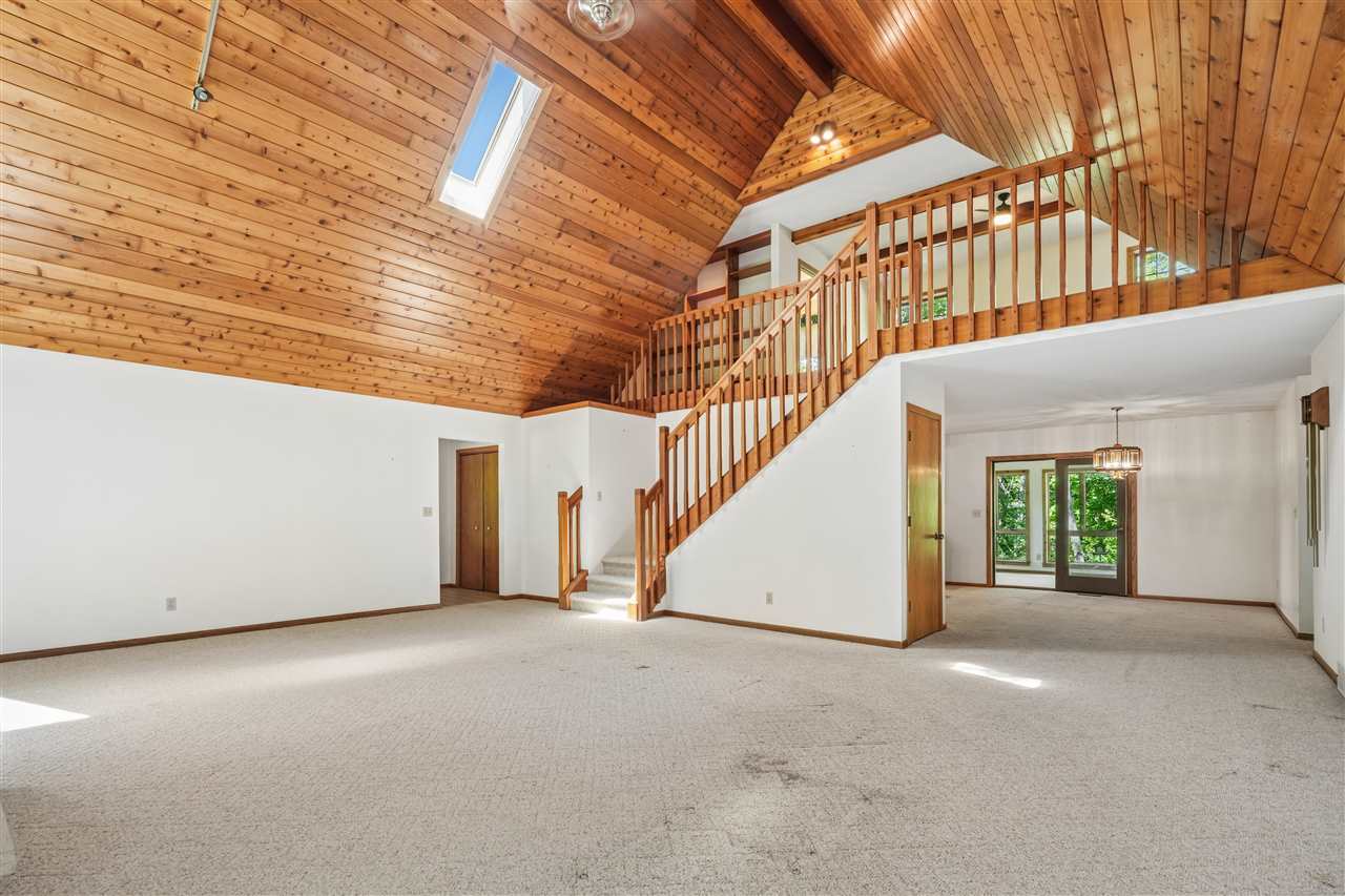 4084 Crest View Drive Solon IA 52333