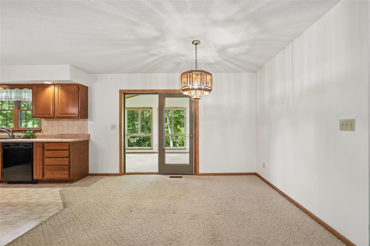 4084 Crest View Drive Solon IA 52333