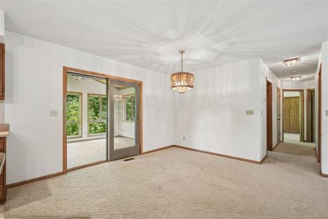 4084 Crest View Drive Solon IA 52333