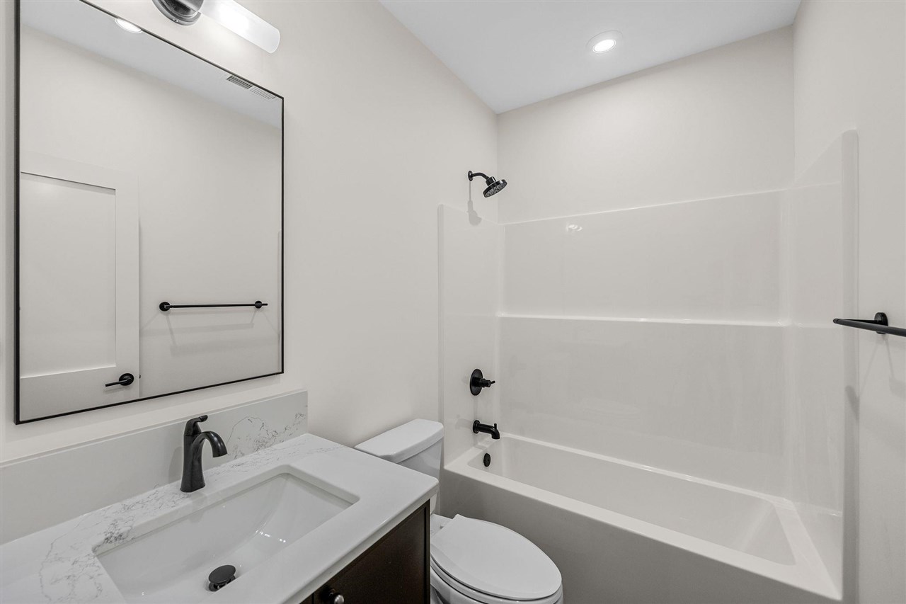 3002 Tommy Lane Coralville IA 52241