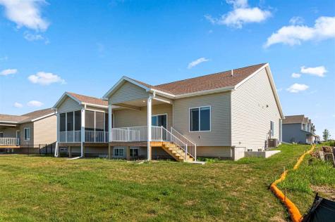 2045 Suttner Drive North Liberty IA 52317