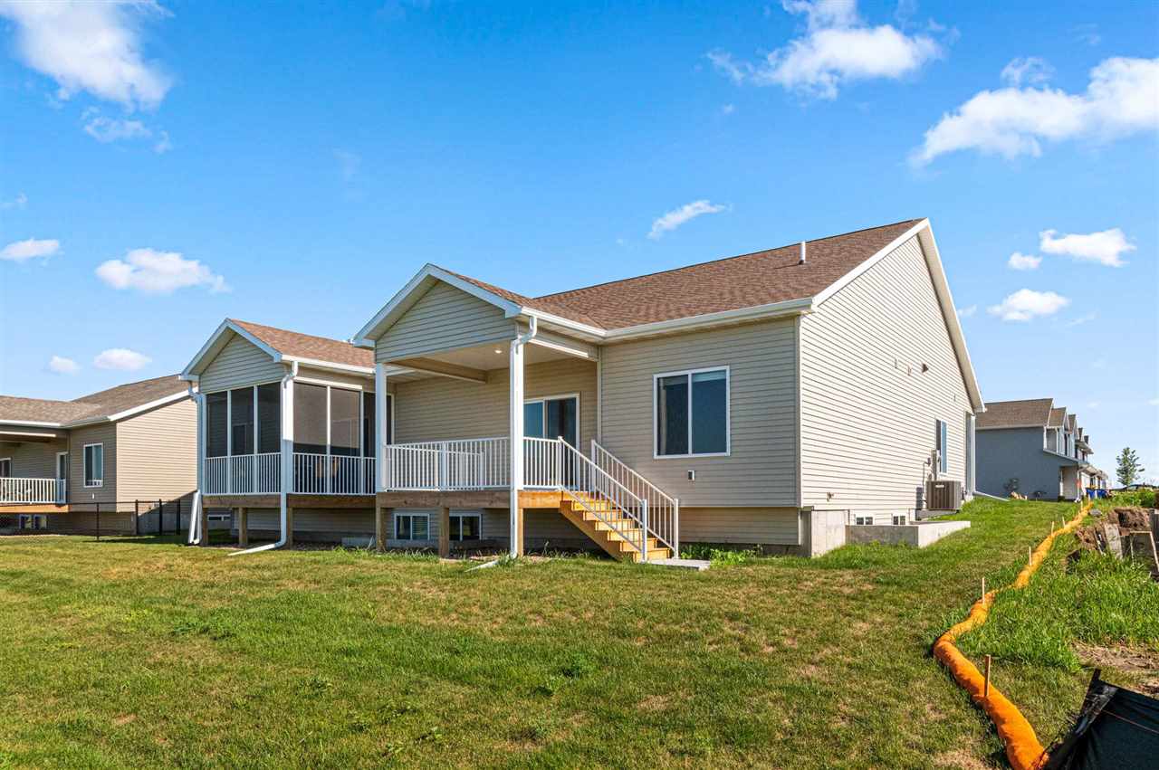 2045 Suttner Drive North Liberty IA 52317
