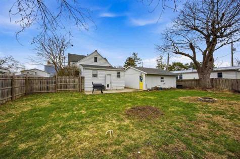 126 C Avenue Kalona IA 52247