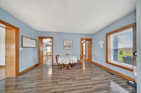 1463 Birkett Avenue West Liberty IA 52776