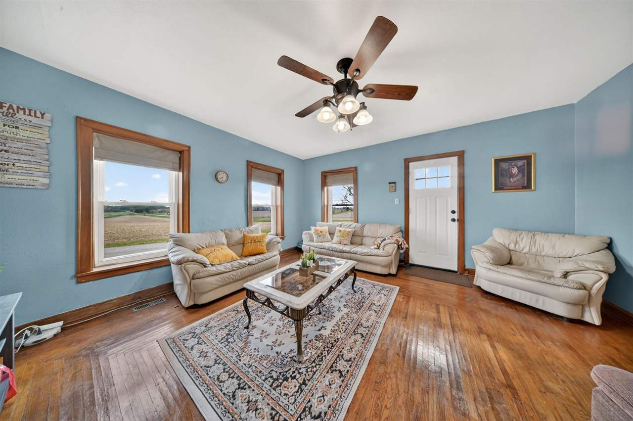 1463 Birkett Avenue West Liberty IA 52776