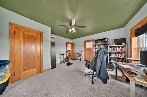 1463 Birkett Avenue West Liberty IA 52776