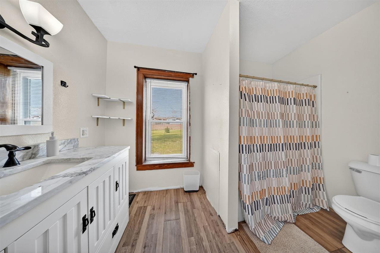 1463 Birkett Avenue West Liberty IA 52776