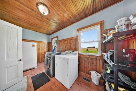 1463 Birkett Avenue West Liberty IA 52776