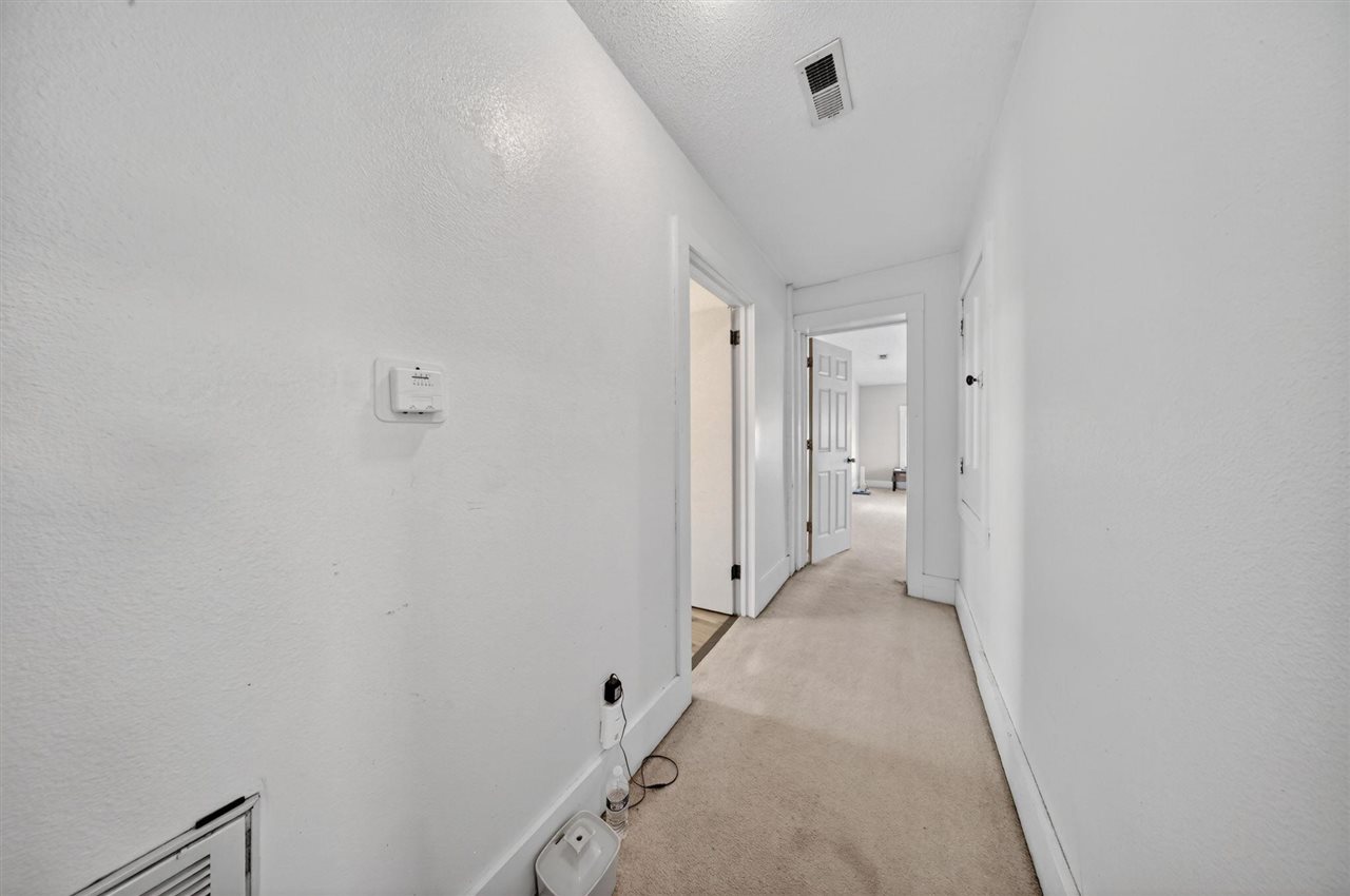 1463 Birkett Avenue West Liberty IA 52776