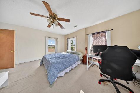 1463 Birkett Avenue West Liberty IA 52776