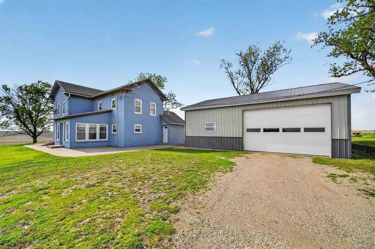 1463 Birkett Avenue West Liberty IA 52776