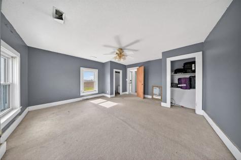 1463 Birkett Avenue West Liberty IA 52776