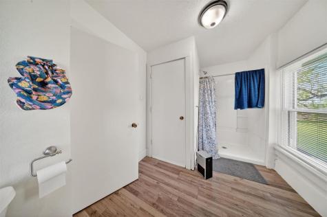 1463 Birkett Avenue West Liberty IA 52776